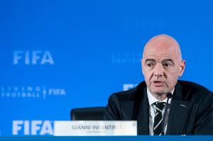队报：因凡蒂诺争取非洲足联支持，强调过去10年为非洲投资10亿